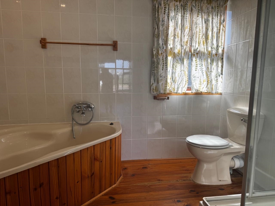 5 Bedroom Property for Sale in Kabeljauws Eastern Cape